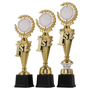<span class=keywords><strong>Trophée</strong></span> <span class=keywords><strong>de</strong></span> sport mondial <span class=keywords><strong>de</strong></span> football et <span class=keywords><strong>de</strong></span> basketball JinZun, <span class=keywords><strong>prix</strong></span> d'usine, haute qualité, <span class=keywords><strong>coupe</strong></span> personnalisée avec logo en feuille d'or - Product Image 1