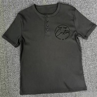 Kaos Henley Berkualitas Tinggi 95% Katun 5% Spandex, Kerah Bulat, Kancing Depan, Rajutan, Lengan Pendek, Slim Fit, Polos