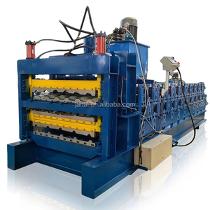 Machine de formage à rouleaux automatique multifonctionnelle à trois couches pour tôles <span class=keywords><strong>GI</strong></span>, machine à panneaux de toiture à vendre - Product Image 1