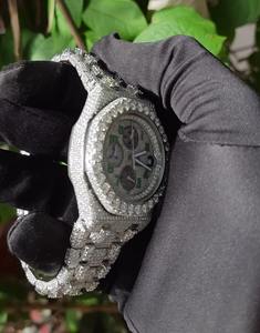 Reloj de Acero Inoxidable con Diamantes VVS de Calidad de Exportación, Personalizado al por Mayor, para Reventa y Uso Comercial, Disponible en Grandes Cantidades - Product Image 2