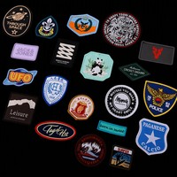 Écussons tissés personnalisés thermocollants pour casquettes, chapeaux bob, sacs, vestes, à coudre avec support adhésif, faible MOQ, fournisseur OEM