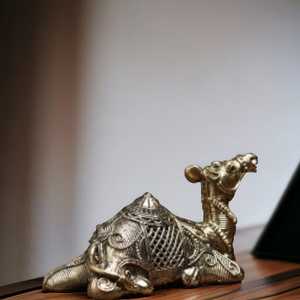 Vente en gros de chameaux indiens en métal fabriqués à la main Tribal Odisha Dokra pour article décoratif pour la maison - Product Image 4