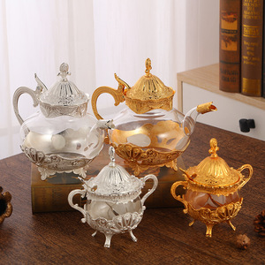 Ensemble de cafetière et sucrier en métal plaqué or et argent de style européen vintage de luxe pour servir du thé et du café - Product Image 1