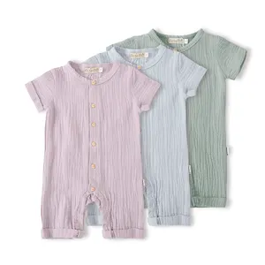 Bebek Romprs Muslin bebekler ve Toddlers Bodysuit kısa kollu ahşap düğme yaz kenevir bebek Unisex giysileri rahat dokuma % 100% pamuk