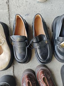 รองเท้าโลฟเฟอร์ - Product Image 2