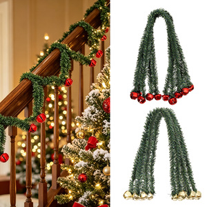 Guirnalda de agujas de pino navideñas con campanas y cuerda para colgar en barandillas, repisas y árboles - Product Image 1
