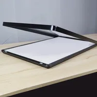 Boîte à lumière LED ultra-fine avec cadre en aluminium, verre trempé, coins magnétiques, fixation murale, AC 110V-240V, panneau publicitaire pour restaurant