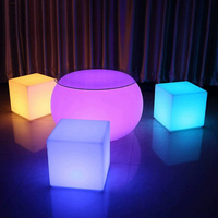 Chaise cube lumineuse LED RGB 50 cm |   Tabouret d'extérieur rechargeable avec télécommande 16 couleurs pour fêtes et événements