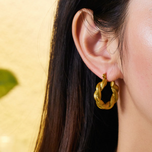 Bán buôn thời trang 316L thép không gỉ Bông tai không bị xỉn màu PVD mạ vàng dễ thương hình trái tim thiết kế cho Wedding party Quà Tặng - Product Image 2