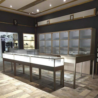 LED-Beleuchtung Glas Vitrine für Parfüm & Schmuck Holz Vitrine Metall Construction Mall Store Innen layout Design