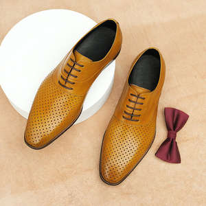 Chaussures en cuir respirantes à bout rond - Chaussures pour hommes de qualité supérieure fabriquées à la main pour les occasions professionnelles et décontractées - Product Image 1