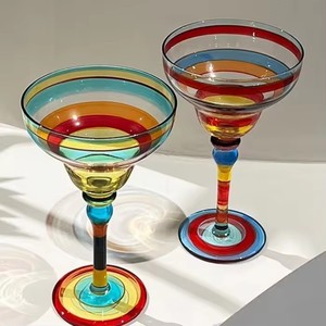 Copas <span class=keywords><strong>de</strong></span> cóctel creativas Highball, <span class=keywords><strong>copa</strong></span> <span class=keywords><strong>de</strong></span> Margarita colorida única, <span class=keywords><strong>copa</strong></span> <span class=keywords><strong>de</strong></span> <span class=keywords><strong>vino</strong></span> <span class=keywords><strong>tinto</strong></span>, Copas <span class=keywords><strong>de</strong></span> cóctel <span class=keywords><strong>de</strong></span> pintura <span class=keywords><strong>de</strong></span> colores dibujadas a mano - Product Image 6