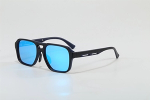 แฟชั่นแว่นกันแดดปี 2026 เลนส์เปลี่ยนสีอัตโนมัติ ป้องกันรังสียูวี 400 สีเขียว/แดง เลนส์ขนาดใหญ่ มีสินค้าพร้อมส่ง - Product Image 5