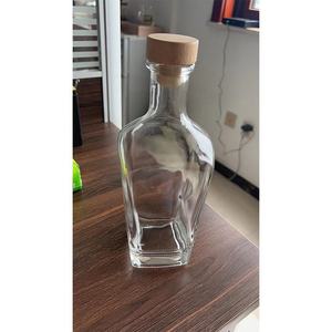 Botella de Whisky Transparente Imperial de 75 <span class=keywords><strong>Cl</strong></span> (750 ml) de Vidrio Premium con Tapón de Corcho - Product Image 3