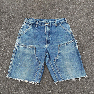 Pantalones cortos de mezclilla holgados con doble rodilla para hombre, estilo Y2K vintage, lavados, tipo carpintero, con dobladillo deshilachado y efecto desgastado - Product Image 1