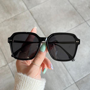 Gafas de Sol Polarizadas Mi Stud TR90 para Mujer, Montura Irregular Moderna, Protección UV, Gafas de Sol para Conducir Tipo 3 - Product Image 3