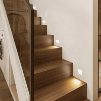 Marches et contremarches d'escalier en bois et acier, design moderne, en contreplaqué HPL, écologiques, économiques, sur mesure
