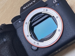 Cámara Profesional Sony Alpha <span class=keywords><strong>7S</strong></span> <span class=keywords><strong>III</strong></span> (ILCE-7SM3) 4K/120p Usada - Product Image 5