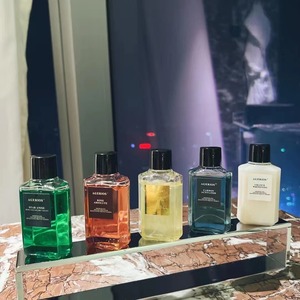 Gel de Ducha Hidratante Orgánico de Marca Privada, Jabón Corporal Blanqueador con Burbujas Limpiadoras para una Piel Suave y Radiante, Antienvejecimiento - Product Image 6