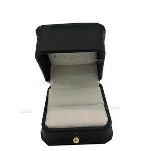 Échantillon GRATUIT Boîte à bijoux en cuir PU blanche Boîtes à bijoux en gros Dubaï Boîtes à bijoux de Noël - Product Image 3