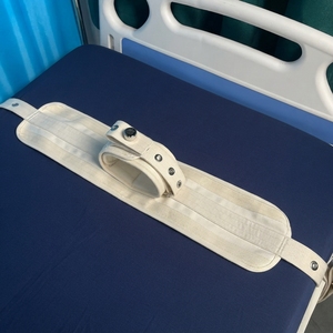 Collarín <span class=keywords><strong>de</strong></span> sujeción <span class=keywords><strong>con</strong></span> cierre magnético para cuello, inmovilizador cervical para <span class=keywords><strong>pacientes</strong></span> - Product Image 5