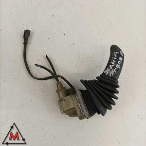 คันเบรกมือ 571192 สำหรับรถบรรทุกสแกนเนีย R164 ปี 2004-10 มือสอง (85777) - Product Image 1