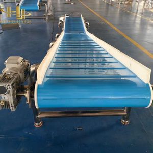 Convoyeur <span class=keywords><strong>à</strong></span> bande en PVC texturé de qualité alimentaire pour l'élévation contrôlée des produits en gradient pour le remplissage de boissons <span class=keywords><strong>à</strong></span> grande vitesse et l'emballage en cartons - Product Image 2