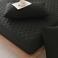 Protège-matelas matelassé en polyester 200TC, imperméable, respirant, doux, moderne et élégant, le plus vendu en gros