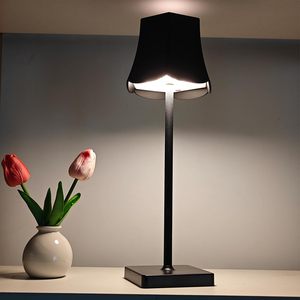 Lampe de table LED rechargeable sans fil pour chambre à coucher, décoration intérieure, restaurant, bureau, hôtel, style moderne, portable - Product Image 1