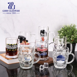 Tazas de Cerveza de Vidrio Clásicas con Logotipo Personalizado, Vaso de Pinta para Bebidas de Bar con Asa para Hoteles - Product Image 1