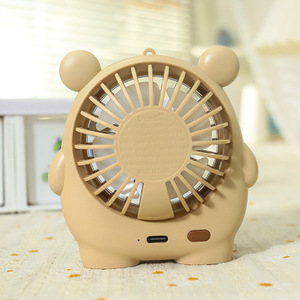 Ventilateur portable en forme d'ours de dessin animé, batterie rechargeable, moteur DC 5W, ventilateur de bureau portatif avec sangle, trois vitesses de refroidissement pour la maison et le bureau - Product Image 5