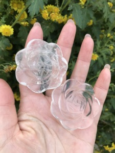 Sculpture artisanale en quartz rose naturel, fleur sculptée, sculpture en cristal, <span class=keywords><strong>roses</strong></span> en cristal - Product Image 3