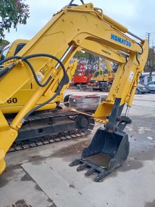 Pelleteuse à chaîne sur chenilles 4 tonnes pelleteuse utilisée en chine machine de construction bonne performance KOMATSU PC40 pelle d'occasion - Product Image 2