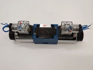 Électrovanne hydraulique directionnelle intégrée à commande manuelle série 4WE6J61Z à 6 diamètres - Product Image 1