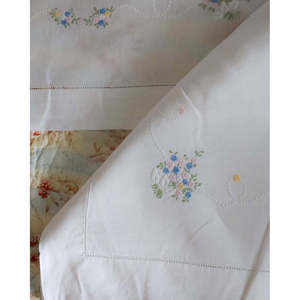 Set Completo di Biancheria da Letto Matrimoniale con Fodera e Bouquet Floreale 260x320cm Include Cuscino in Piuma 82x52cm - Product Image 4