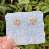 1 paire de clous d'oreille plaqués or 18 carats en cuivre zircon en forme de cœur de style classique rétro moderne