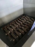 Déchiqueteuse de papier industrielle robuste et réglable, broyeur de ferraille multifonctionnel à double arbre