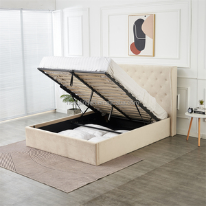 Letto Matrimoniale/Queen Size con Testiera Imbottita in Velluto Beige, con Bottoni e Contenitore Idraulico, per Camera da Letto - Product Image 2