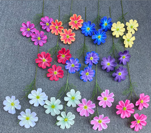 Nuovo Fiore Artificiale a 3 Teste Gesang per Decorazione Floreale, Matrimoni e Interni - Product Image 2