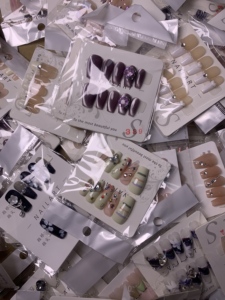 Pretty Nail Lucky Bag EYL, <span class=keywords><strong>Uñas</strong></span> Postizas <span class=keywords><strong>de</strong></span> Lujo con Certificación CE, Forma <span class=keywords><strong>de</strong></span> Almendra, Cobertura Completa, 10 Piezas, Hechas a Mano - Product Image 3