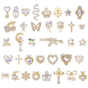 Moda 3D Nail Art Decoraciones Mezcla aleatoria <span class=keywords><strong>de</strong></span> resina Mariposa Estrella Corona Corazón Diseños con dijes <span class=keywords><strong>de</strong></span> aleación - Product Image 5
