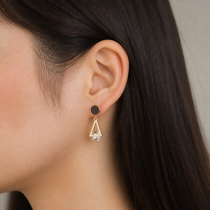 Boucles d'oreilles pendantes géométriques en acrylique, en acier inoxydable plaqué or 14 carats sous vide, forme triangle - Product Image 5