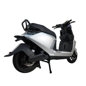 Moto longue portée 1500W à succès en usine avec batterie 72V50AH et vitesse maximale de 65-75 km/h - Product Image 4