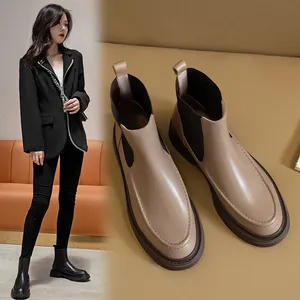Chaud en <span class=keywords><strong>cuir</strong></span> véritable femmes bottes rétro Style britannique sans lacet <span class=keywords><strong>Chelsea</strong></span> bottes mode <span class=keywords><strong>bottines</strong></span> bout rond plat avec des chaussures pour femmes - Product Image 2