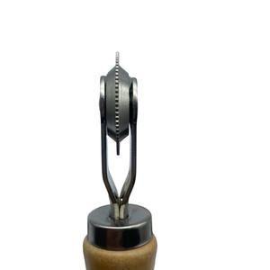 Herramienta de Reparación de Neumáticos para Auto y Camioneta KS, Rodillo de Reparación de Neumáticos con Rodamiento de Bolas de Acero Inoxidable a Prueba de Agua, Herramienta Manual para Reparar Pinchazos - Product Image 3