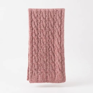 Écharpe géante longue en laine chaude et fibre de polyester, couleur unie, torsadée, style milanais, haute qualité, vente en gros - Product Image 3