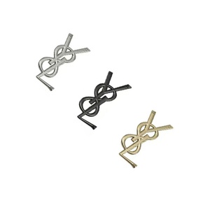 Plaque Métallique de Luxe avec Logo de Créateur, Argent et Or, Pendentifs et Breloques de Haute Couture, Plaque Métallique Tendance avec Logo - Product Image 1