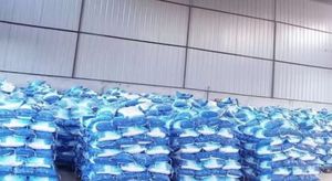 OEM 99.5% puro cloruro di sodio granuli industriali acqua dolce sale raffinato <span class=keywords><strong>compresse</strong></span> per industriale sostituiscono elettroliti persi - Product Image 3