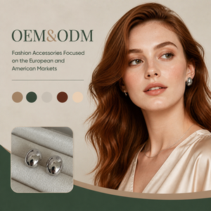 ต่างหูแบบติดหู OEM ODM ขายส่ง ชุบเงิน รูปวงรี เรียบ แกะสลักโลโก้ ต่างหูแบบติดหู โลหะขัดเงา เครื่องประดับผู้หญิง - Product Image 1
