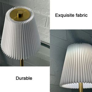 Petite lampe de table plissée rechargeable par USB, lampe de chevet sans fil, lampe de bureau pour chambre à coucher, salon, bureau à domicile, décoration - Product Image 3